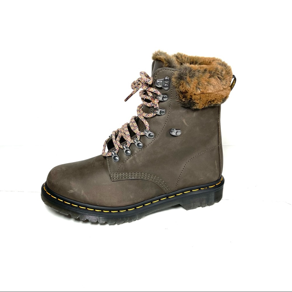 Dr Martens Women's  1460 Serena Collar Boots Brown‎  Faux Fur Lining Size 7